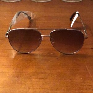NWT SILVER FRAME BLACK LENS SUNGLASSES